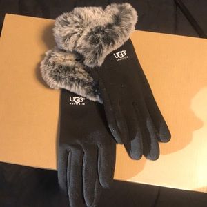 Ugg gloves with fur cuff ♥️ touch screen friendly